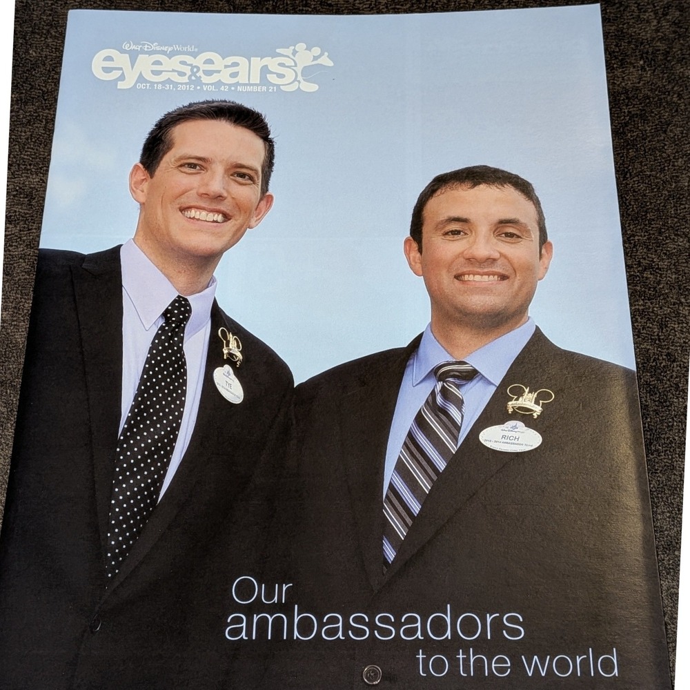 Walt Disney World Eyes & Ears Oct 2012 Vol 42 No 21 Disney Ambassadors Magazine